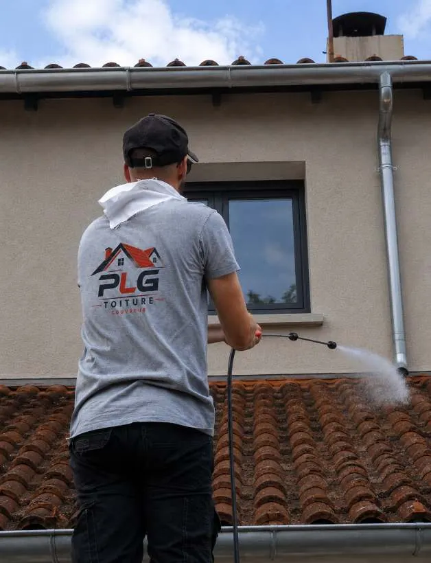 Paul Guerdener, fondateur de PLG Toiture, couvreur zingueur à Lyon